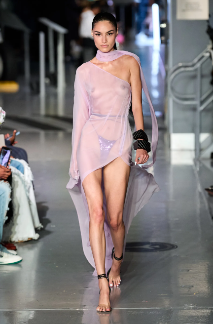 carmen tedder recommends nipples on the catwalk pic
