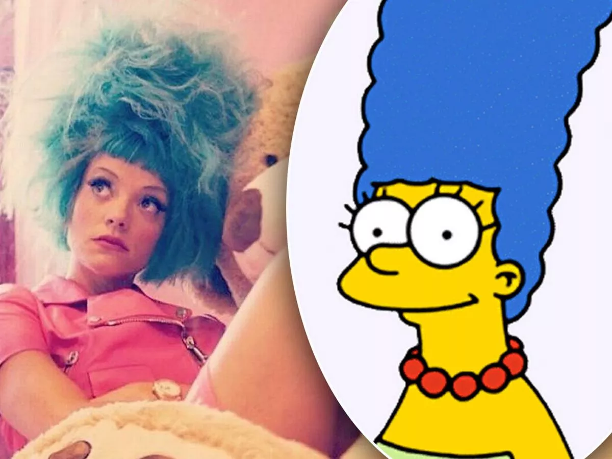 bluetooth headset recommends Marge Simpson With Her Hair Down