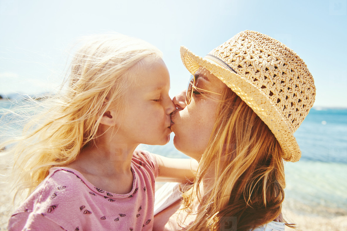 Best of Kissing on the beach