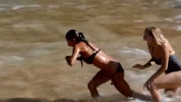 alan huddleston share woman losing bathing suit photos