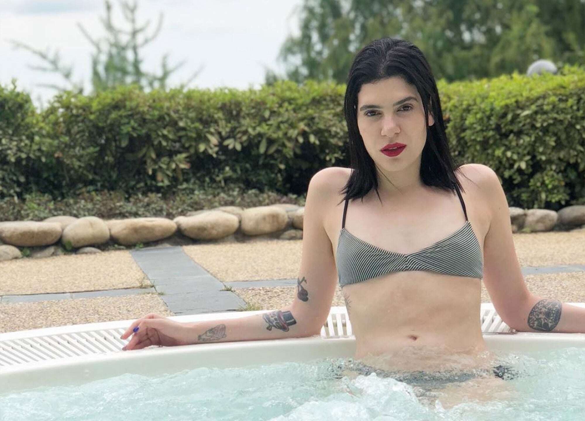 billie cowell recommends Does Alexandra Daddario Have Fake Boobs