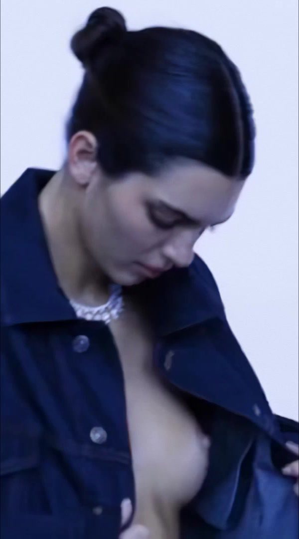 Best of Kendall jenner nude boobs