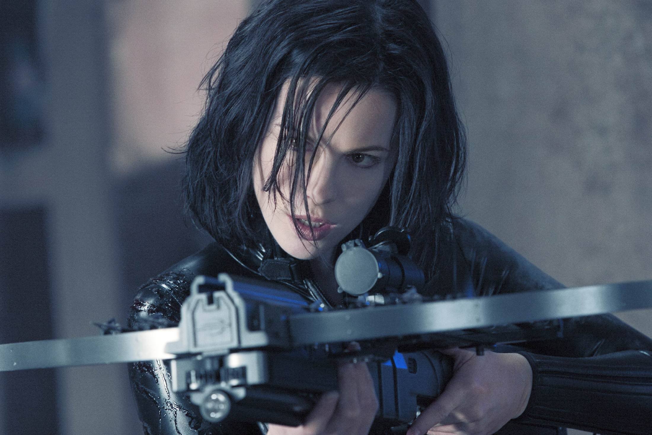 Kate Beckinsale Tied Up bakugan poringa