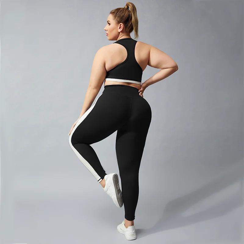 beth roach share curvy girls in yoga pants photos