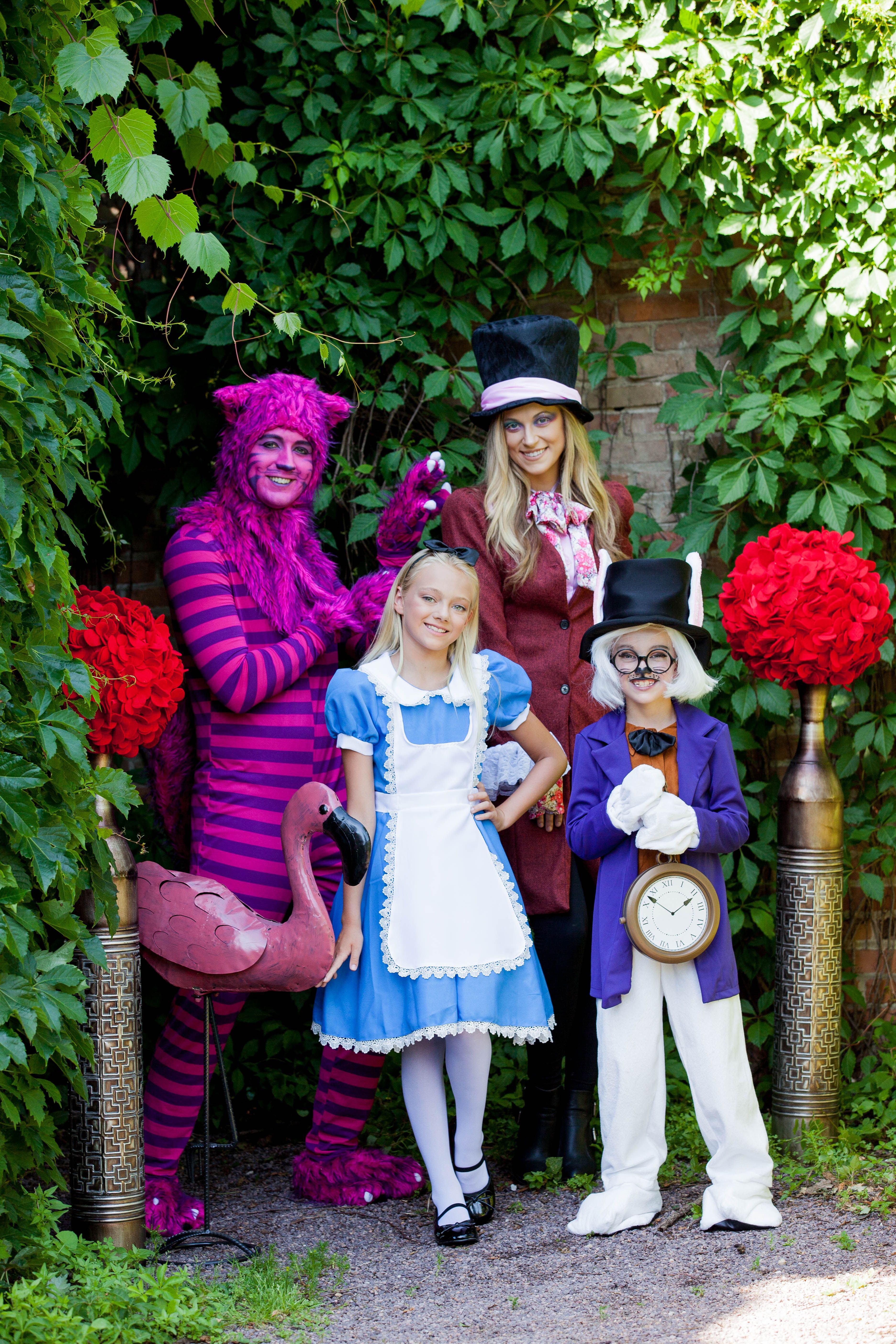 amy curd recommends Images Of Alice In Wonderland Costumes