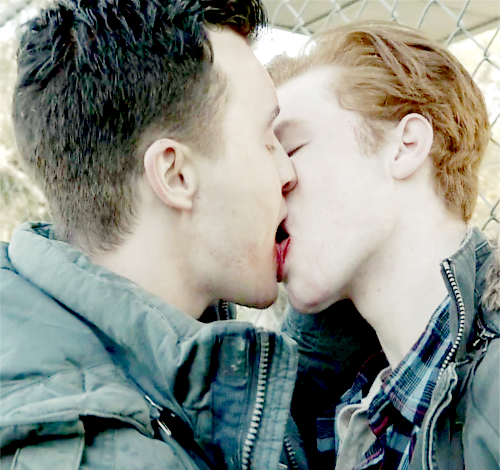 ian and mickey kiss