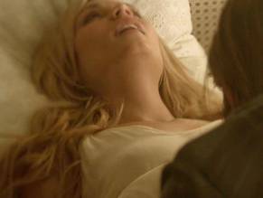 desaray jones share laura vandervoort sex scene photos