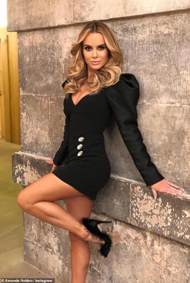 Amanda Holden Sexy of asin