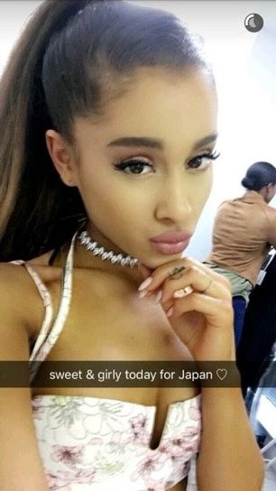 Ariana Grande Is A Cunt megapost poringa