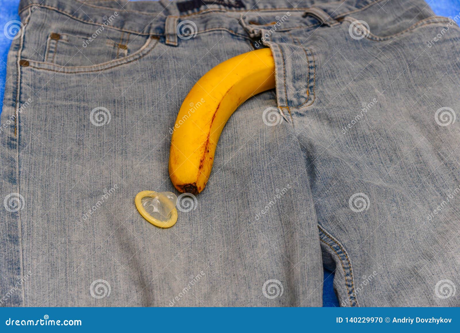 chan soon recommends penis sticking out of pants pic