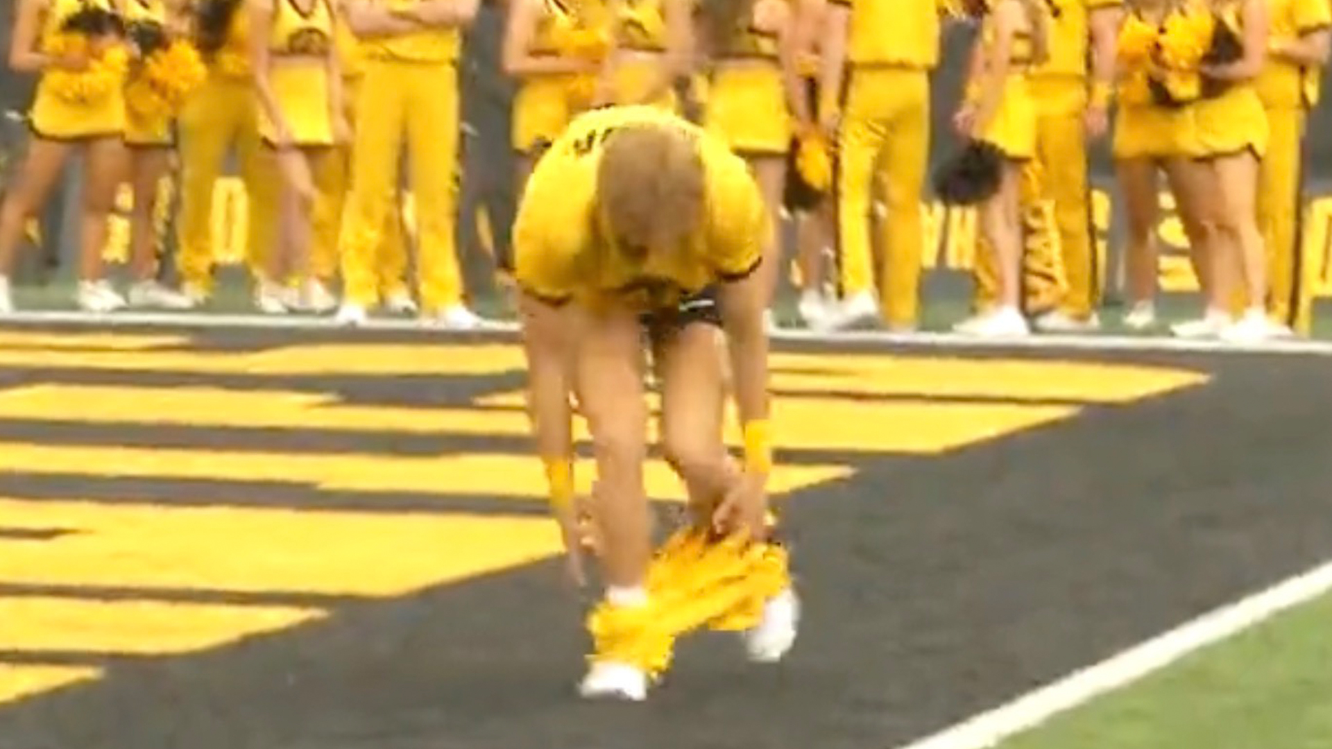 chase mccann recommends Cheerleader Malfunction Pics