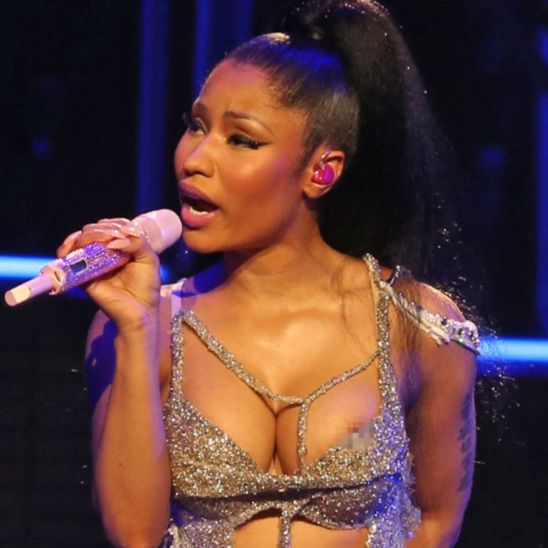 carolyn quach recommends Ariana Grande Nipple Slip