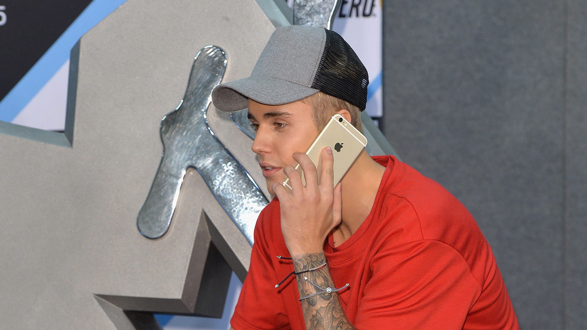 damian mcbride recommends justin bieber cell phone number pic