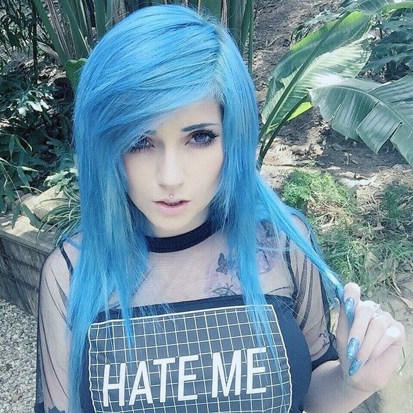 dave lewellyn share pictures of girls with blue hair photos