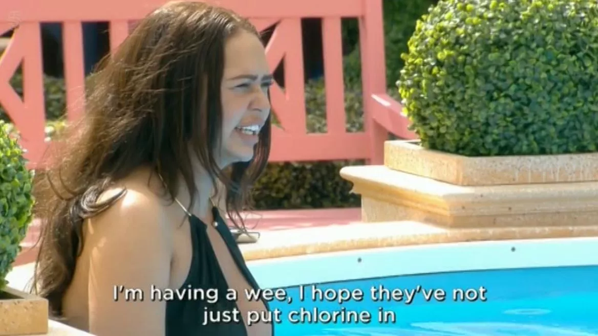 cathyrene munoz recommends Girls Pissing In The Pool