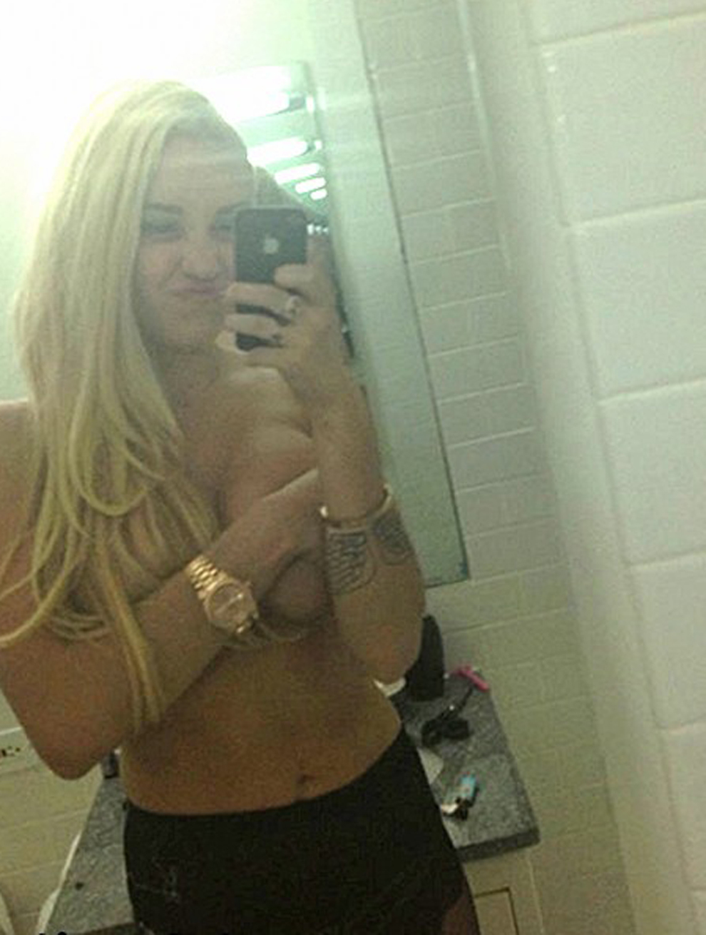 cathy vicknair recommends amanda bynes the fappening pic