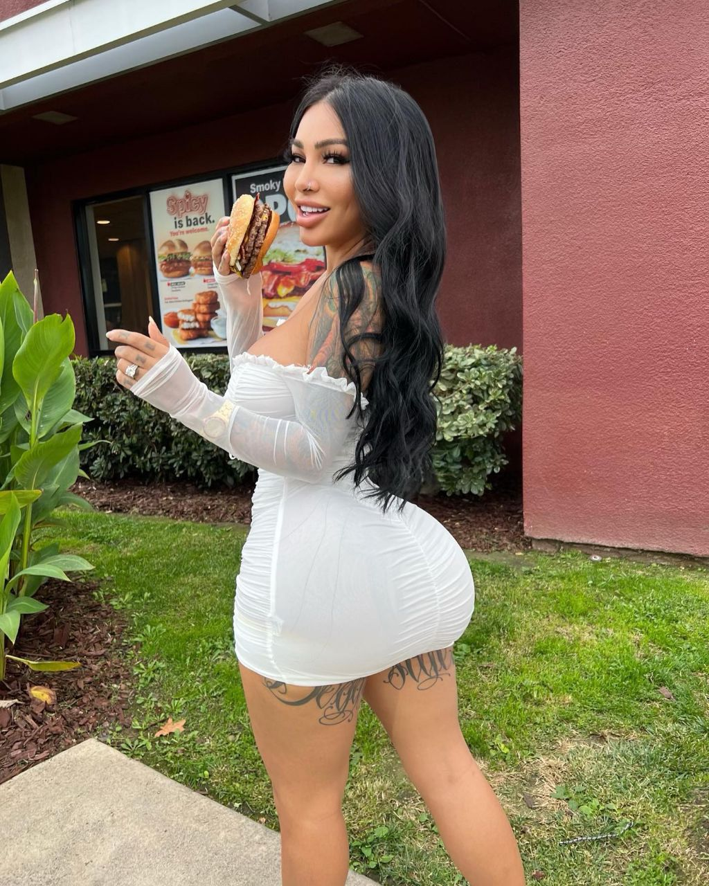 Brittanya Razavi Hardcore cerny com