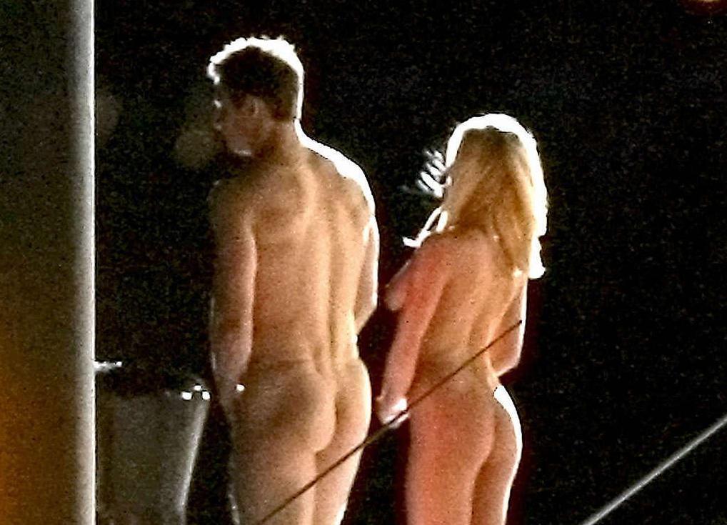 christopher caul recommends anna faris nude pic