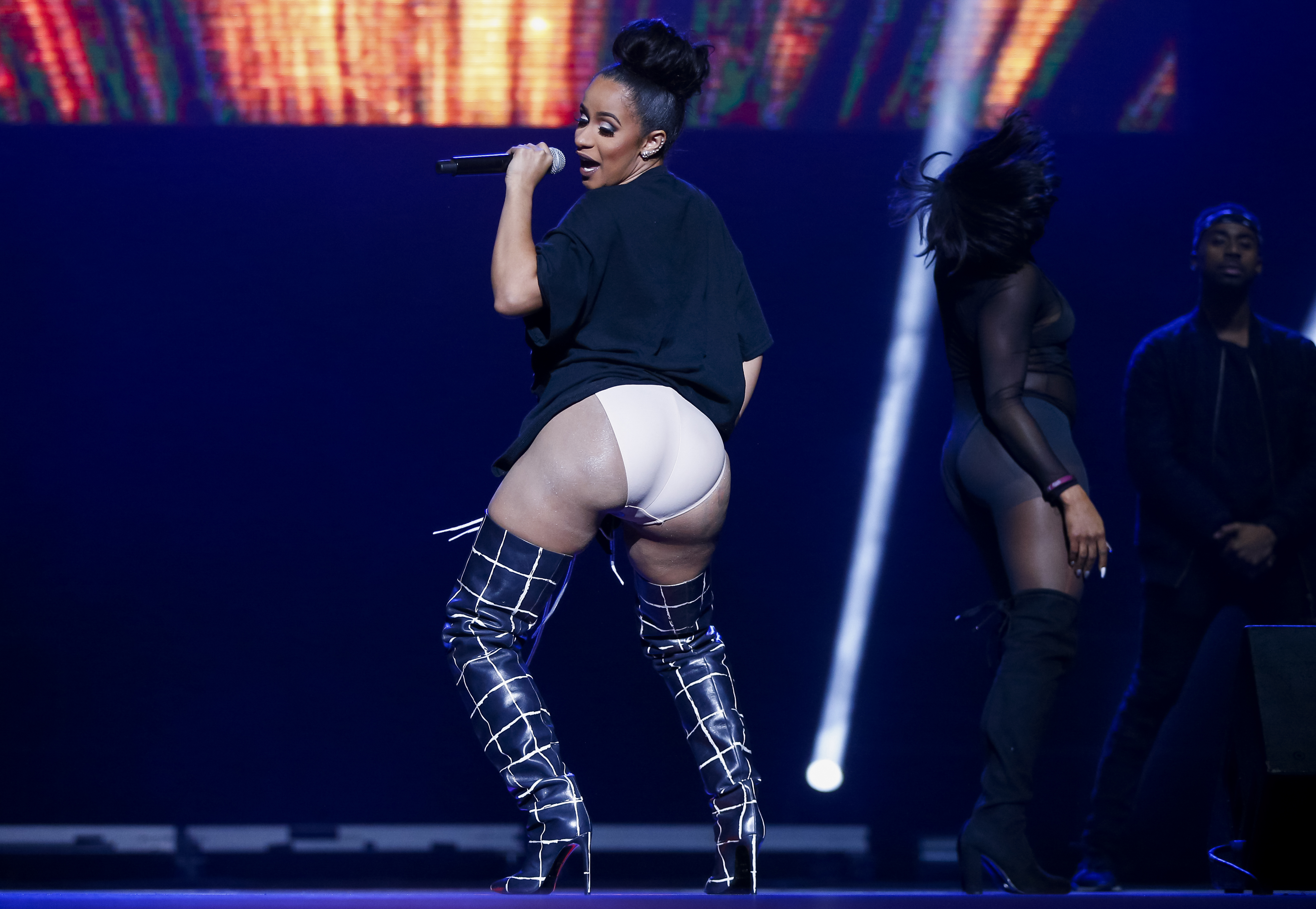 cardi b booty