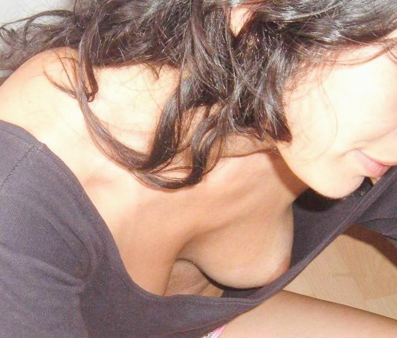 arun choudhury share girl downblouse nipple photos