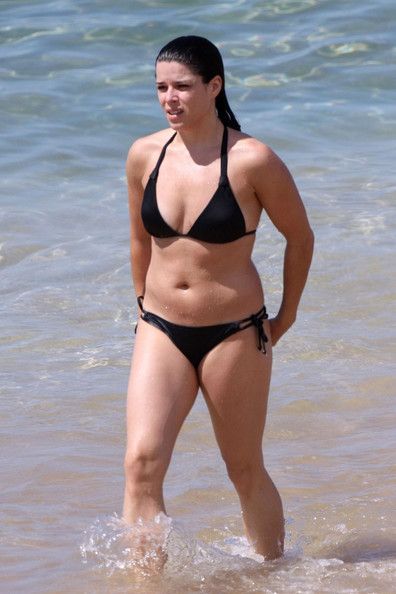 ali ashtari add photo neve campbell swimsuit