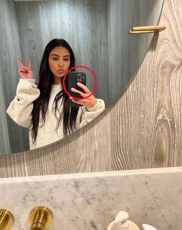 clay tew add photo kim kardashian mirror pic