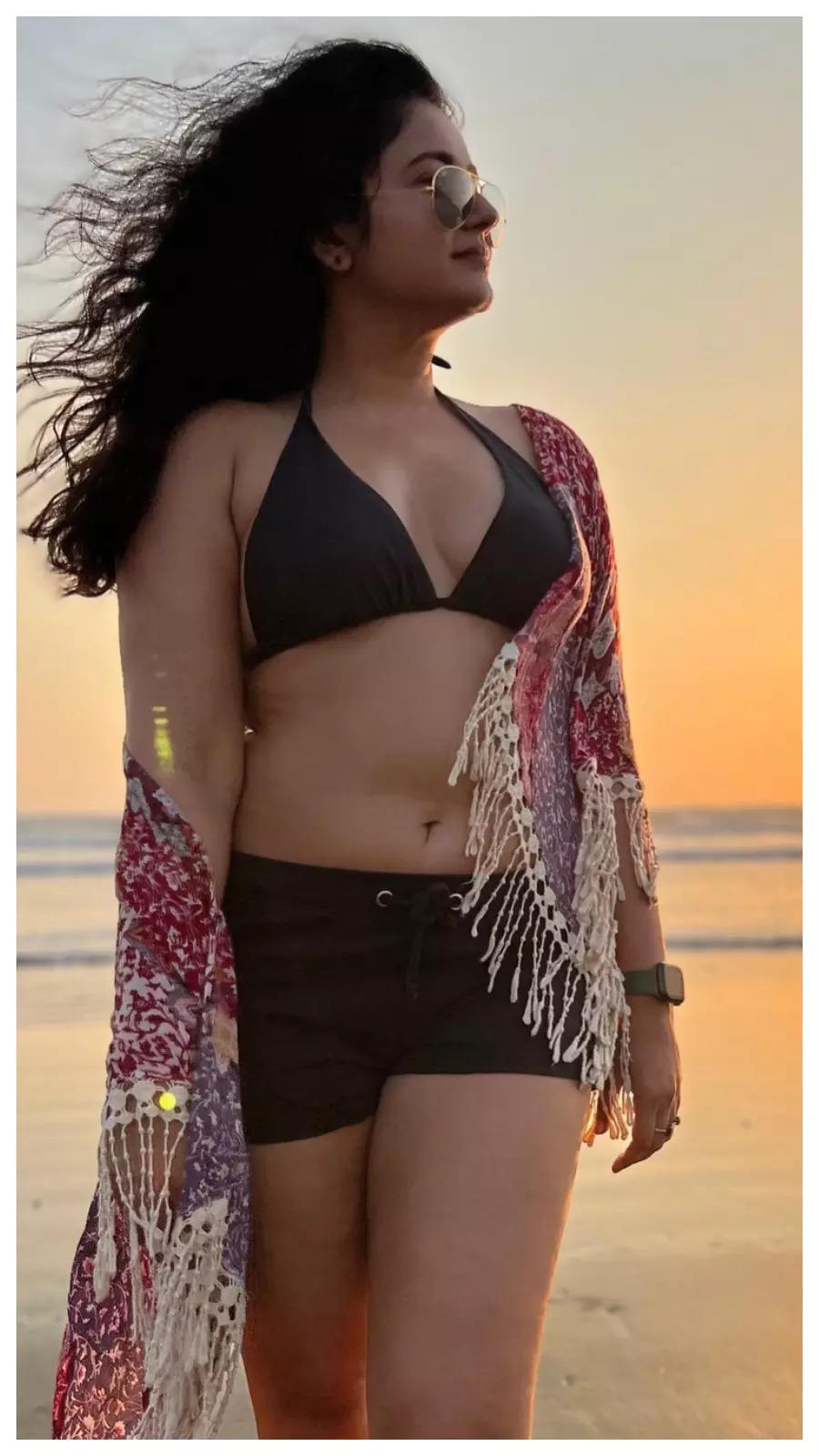 bruce keeney recommends Poonam Bajwa Hot