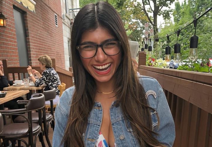 chase chumbley recommends mia khalifa about donald trump pic