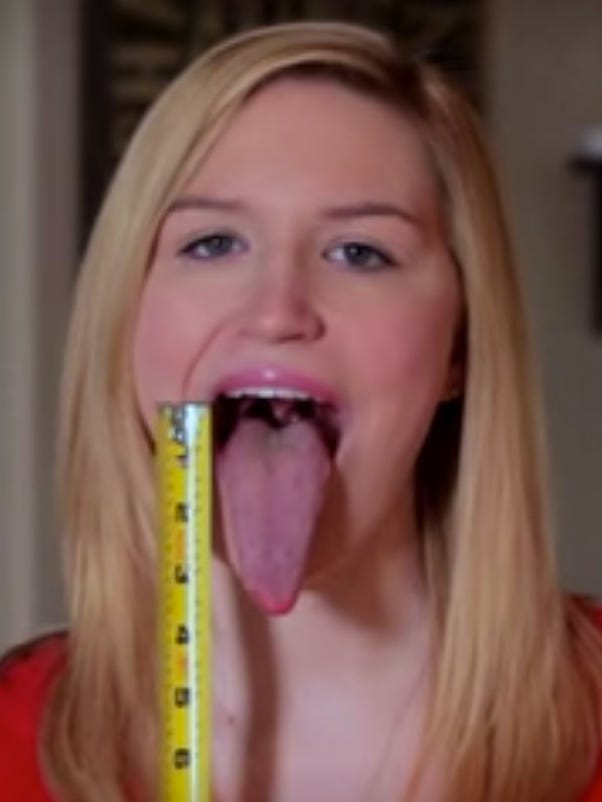 chick with long tongue
