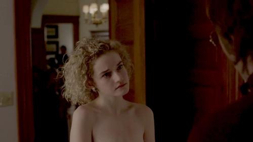 has julia garner ever been nude