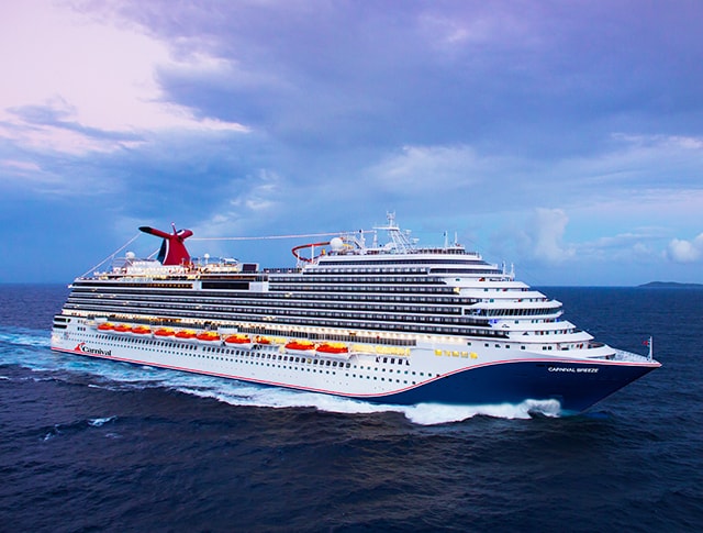 Carnival Breeze Pictures follando encima