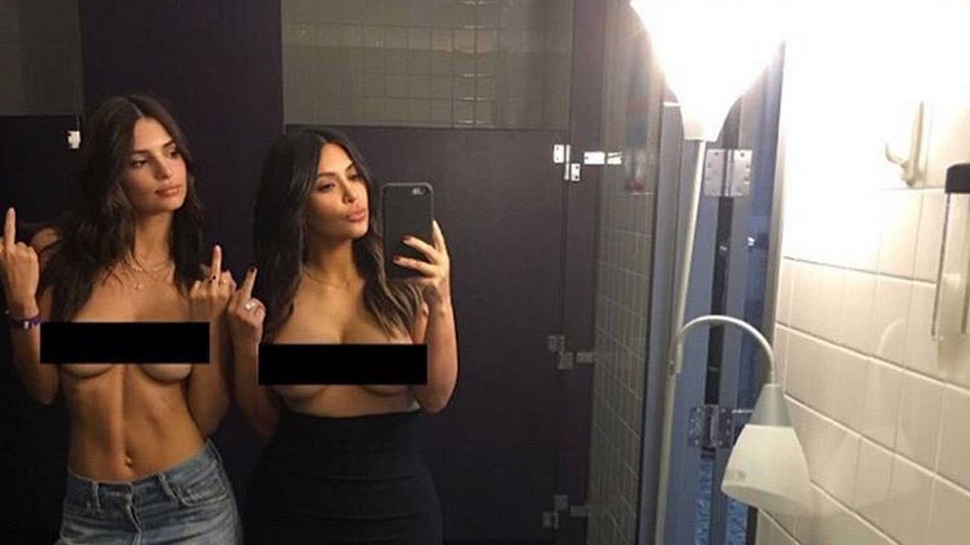Best of Kim kardashian nude selfie pic