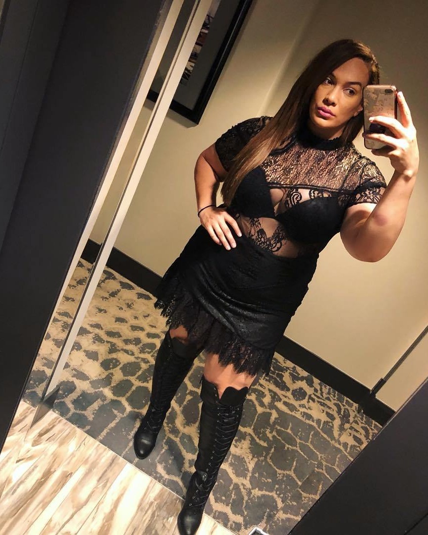 Nia Jax Sexy Pics adulti bergamo