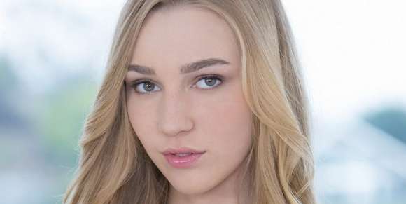 ann wareham recommends Kendra Sunderland Bra Size