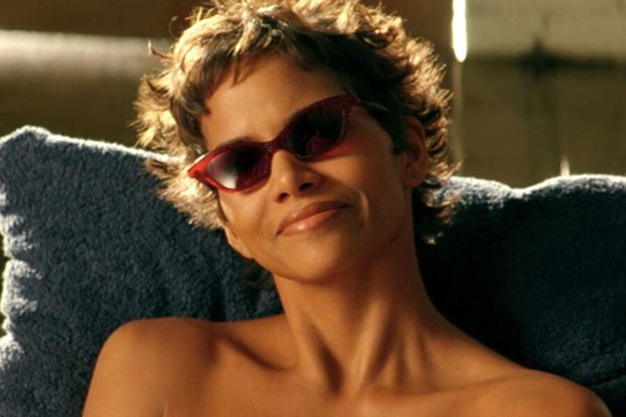 dave eberling recommends Halle Berry Hot Scene