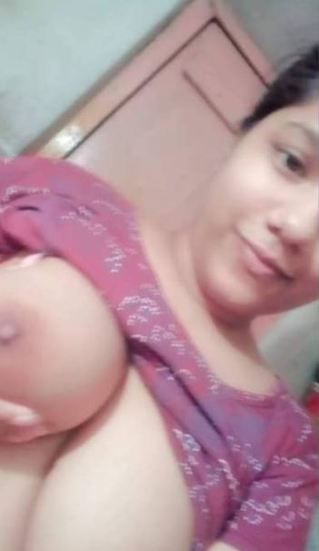 chubby teen pussy selfie