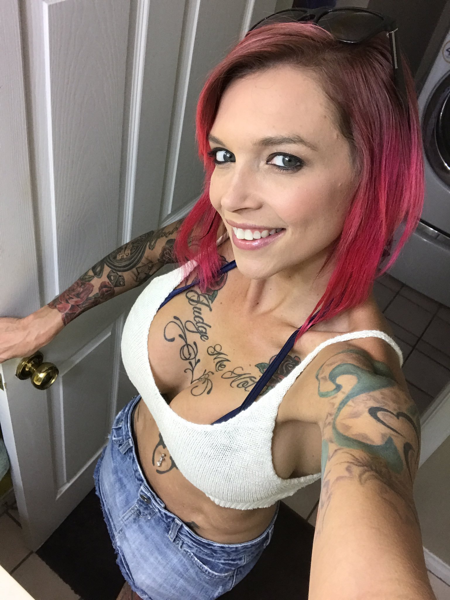 coral jensen recommends Anna Bell Peaks Instagram