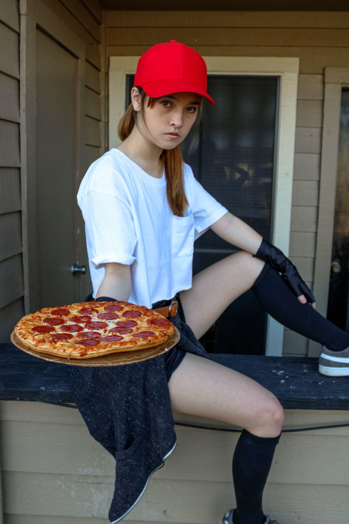 andrew spade recommends sneaky pizza girl cosplay pic