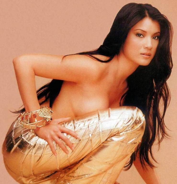 kelly hu sexy nude