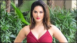 berry go recommends sunny leone latest news hindi pic