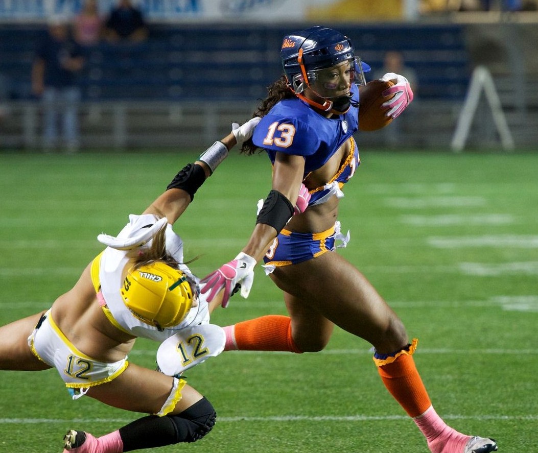 bart theriot recommends lfl wardrobe malfunction photos pic