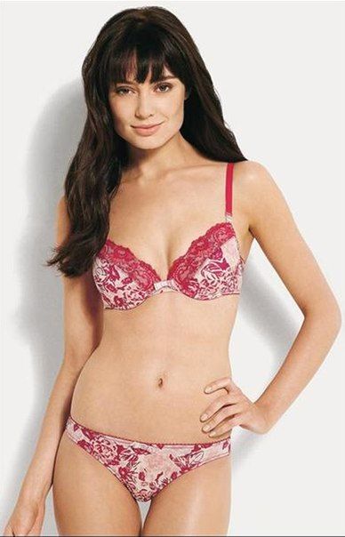 claire patricia recommends Mallory Jansen Bikini