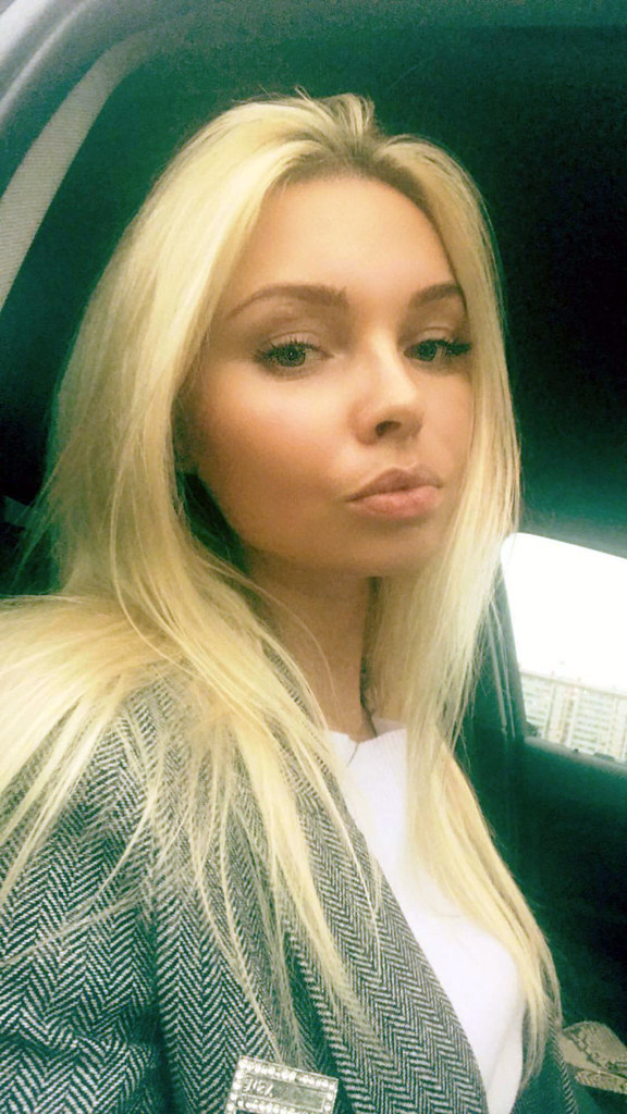 billy mcdaniels recommends blonde selfie pics pic