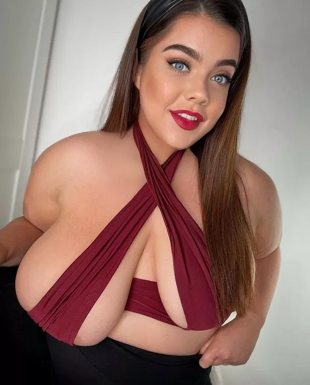 billie mayes recommends Huge Boobs Teen Webcam