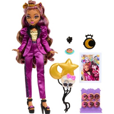 aditi karnik share pictures of clawdeen wolf photos