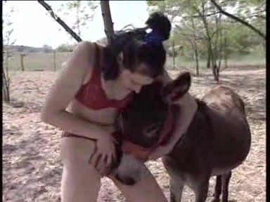 aaron leigh share girls fucking with donkey photos