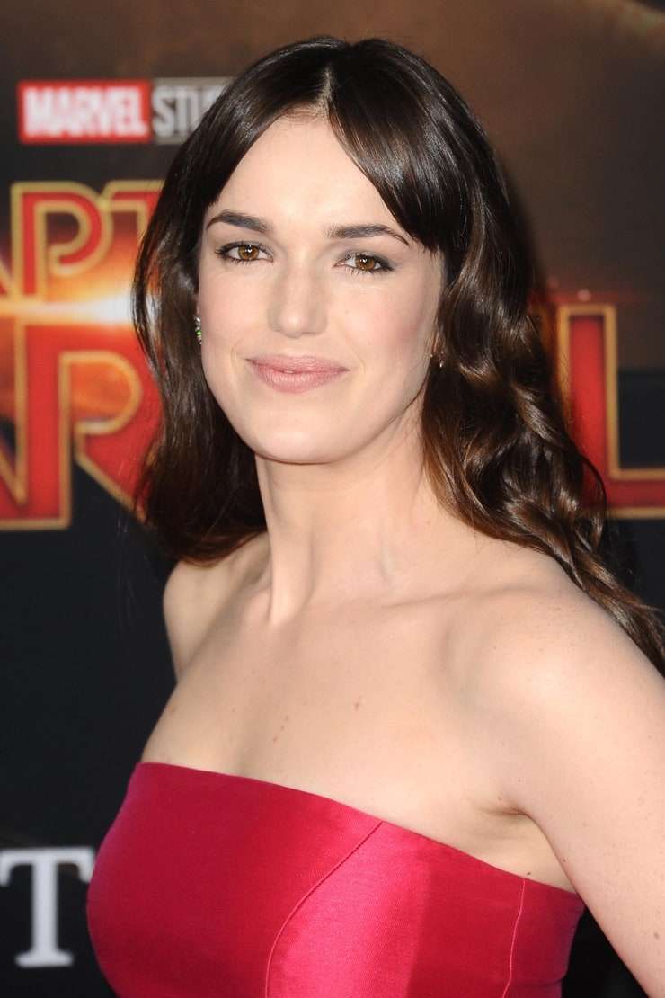 david mullenger share elizabeth henstridge hot photos