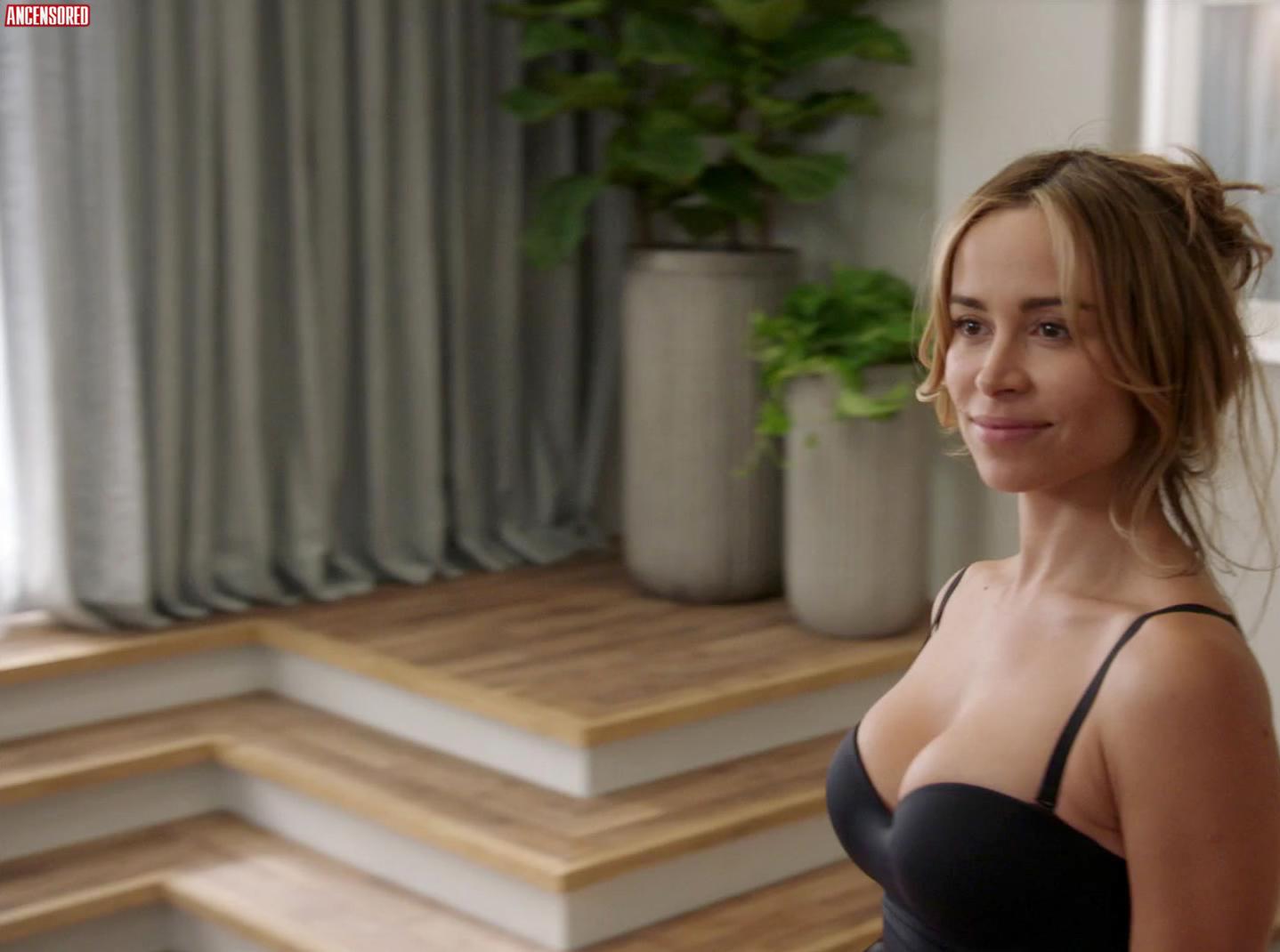angel holcomb recommends Zulay Henao Naked