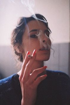 cassie jacob share women smoking marlboro reds photos