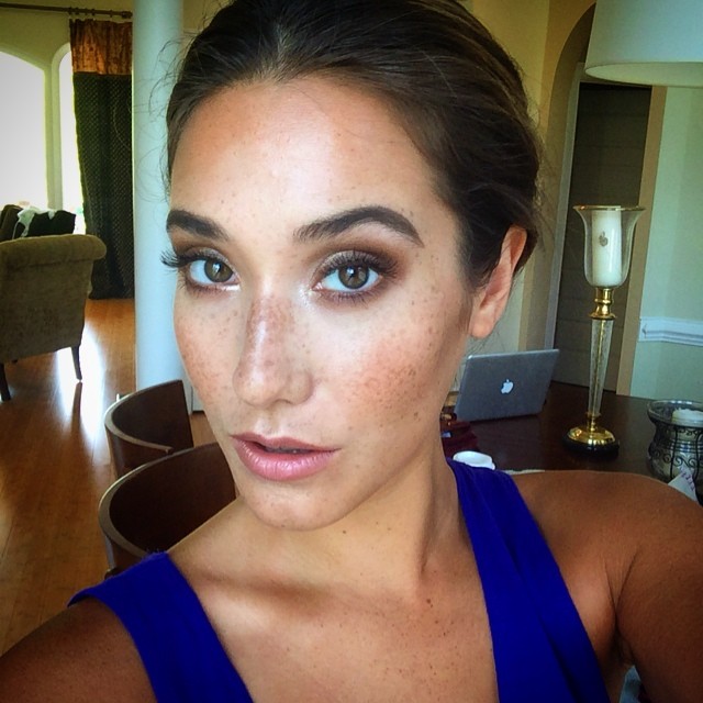 Eva Lovia Selfie Pictures kristi lovett